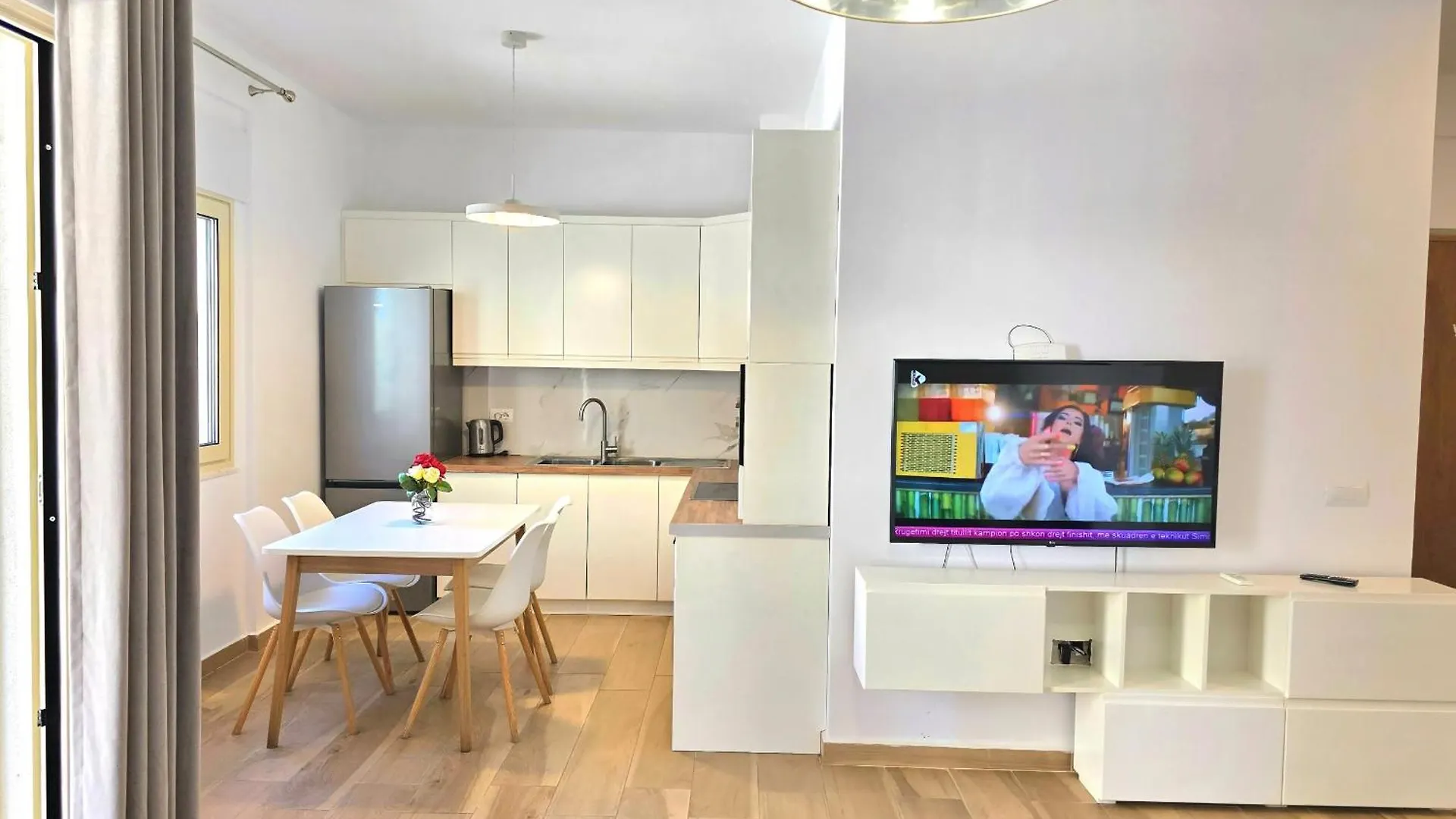 Sunny Beach Apartments - 147 Durrës